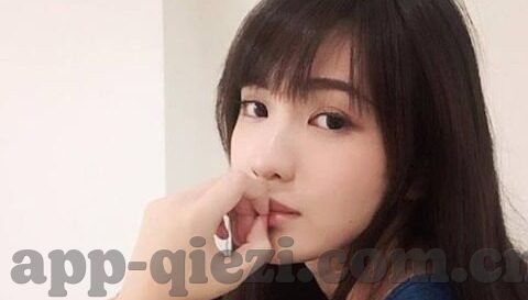人妻色av-家庭与个人成长的和谐乐章，人妻角色在生活舞台上的多彩演绎
